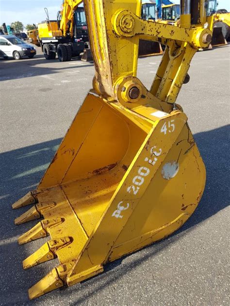 Excavator Bucket (PC200) 